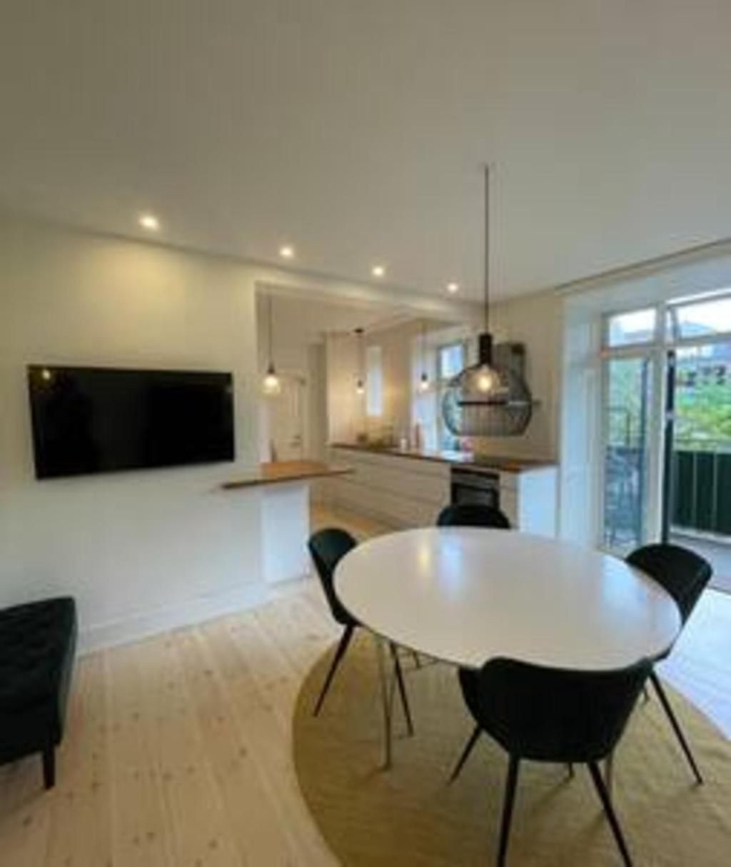 In Town Apartment *